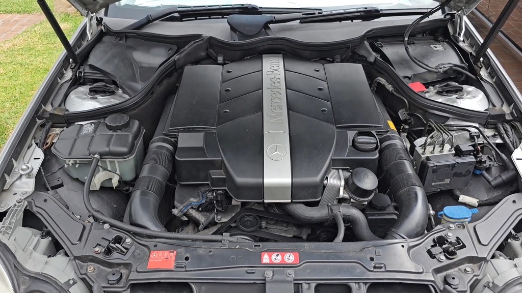 Mercedes-Benz M112 V6 engines with signature silver cover and clean layout